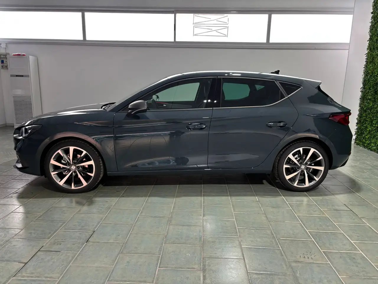 SEAT Leon Leon IV 2020 1.5 hybrid FR 116cv dsg 2