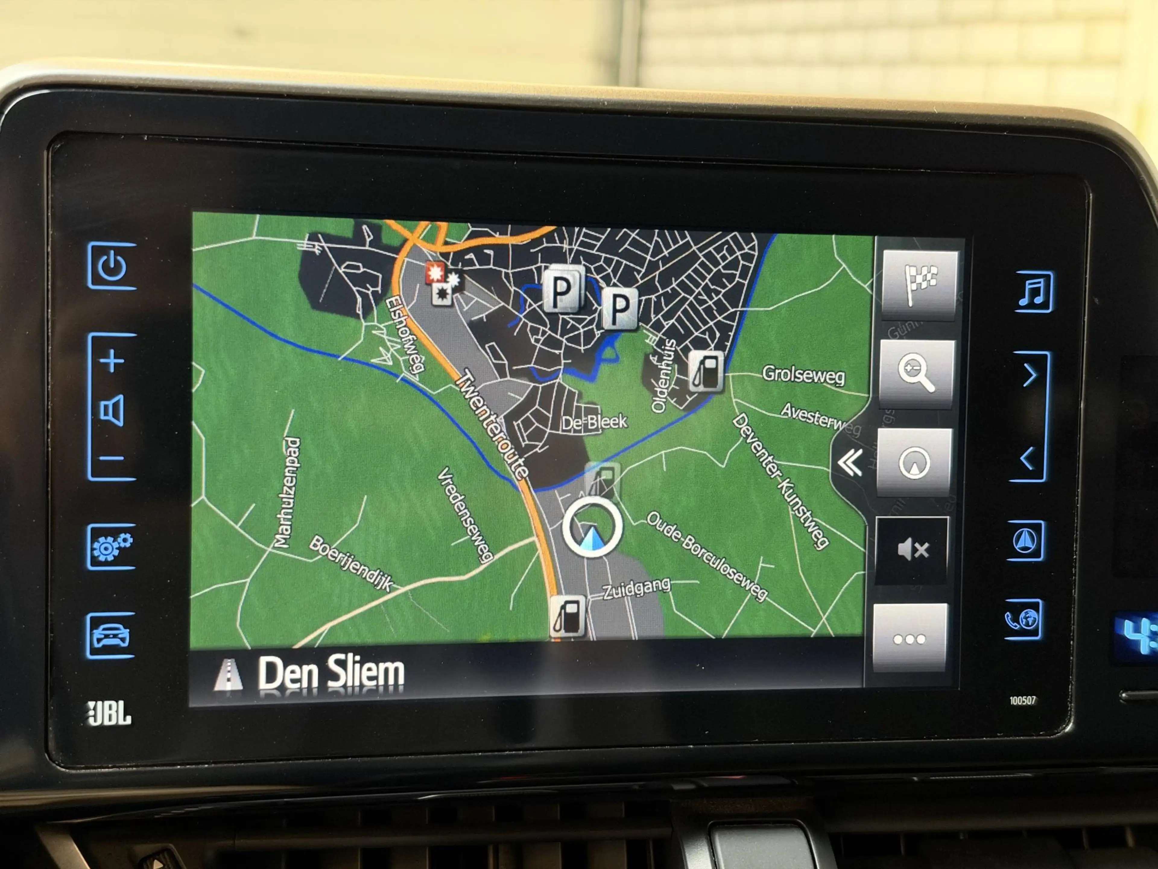 Toyota C-HR 1.8 Hybrid Executive — photo 10