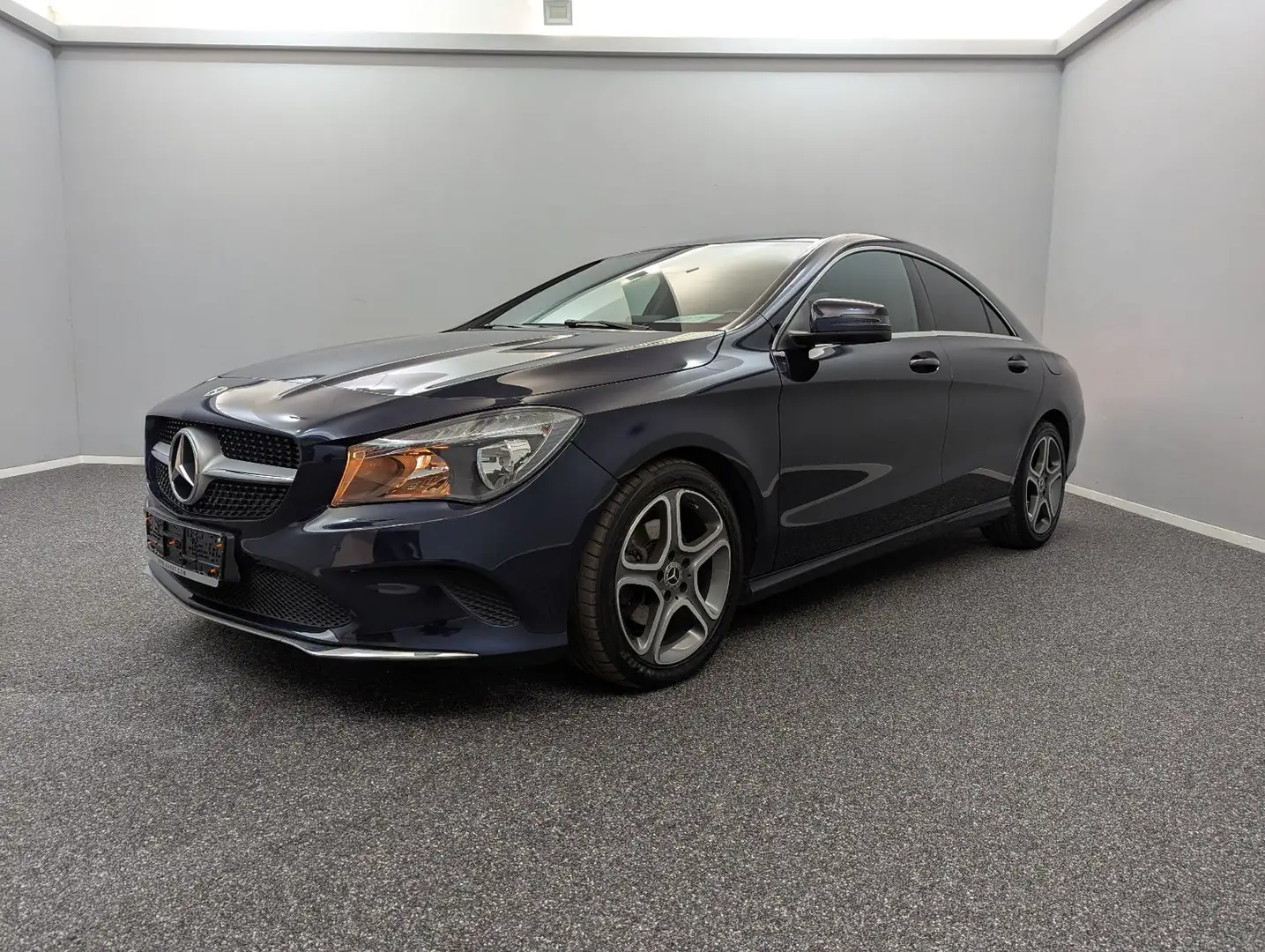 Mercedes-Benz CLA 200 d COUPE*URBAN*MOD.2019*PANO*KAMERA Modrá - 1