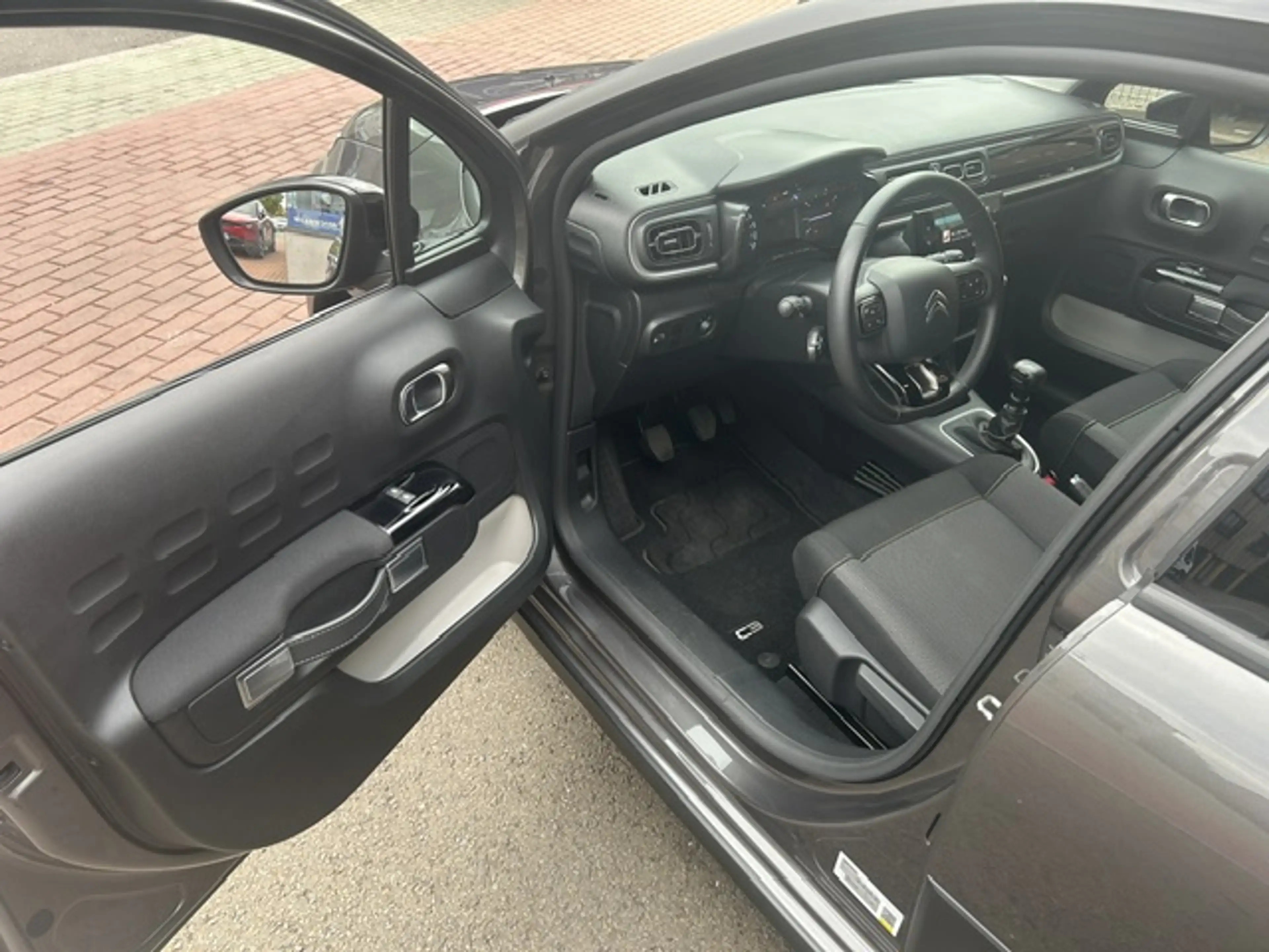 Citroen C3 C3 1.5 BlueHDi Shine S — photo 11