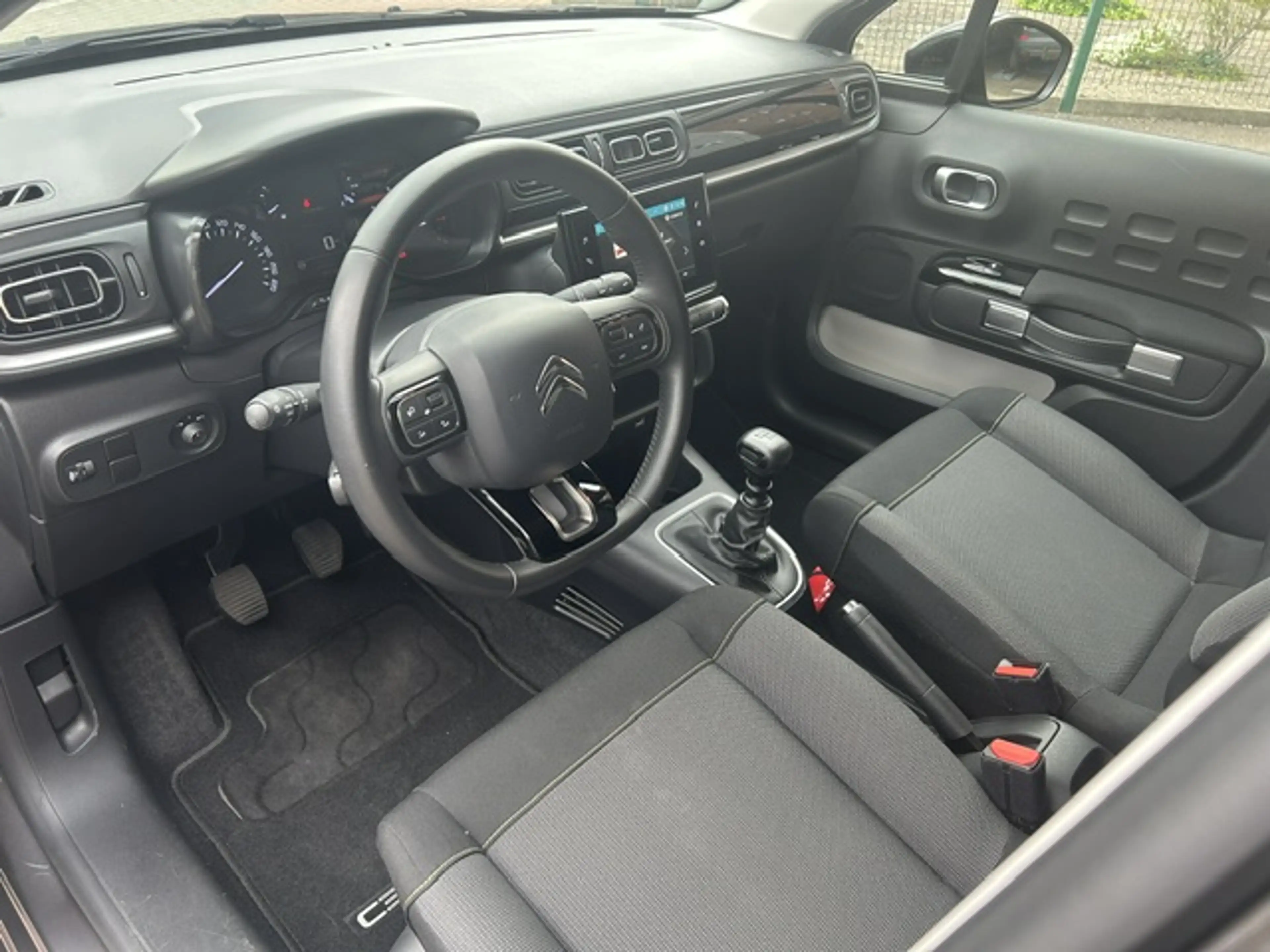 Citroen C3 C3 1.5 BlueHDi Shine S — photo 12