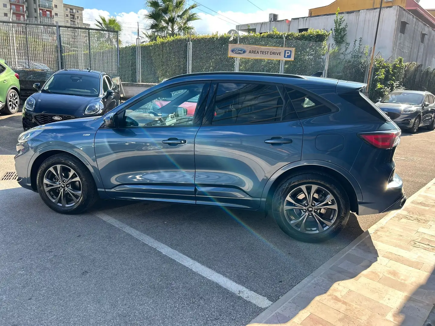 Ford Kuga Kuga 2.5 full hybrid ST-Line 190cv cvT-SEDE MELITO Blauw - 2