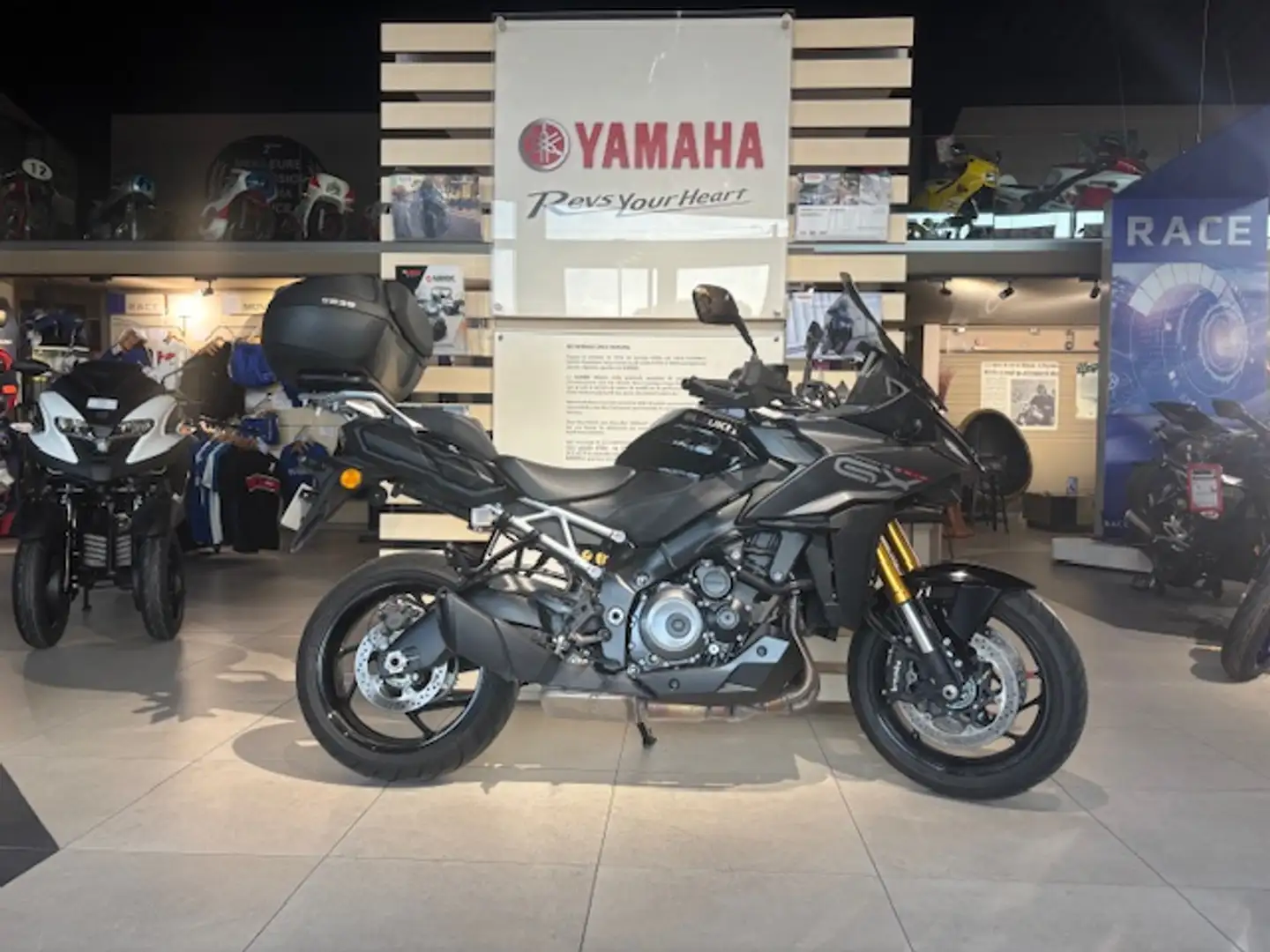 Suzuki GSX-S 1000GX Noir - 1