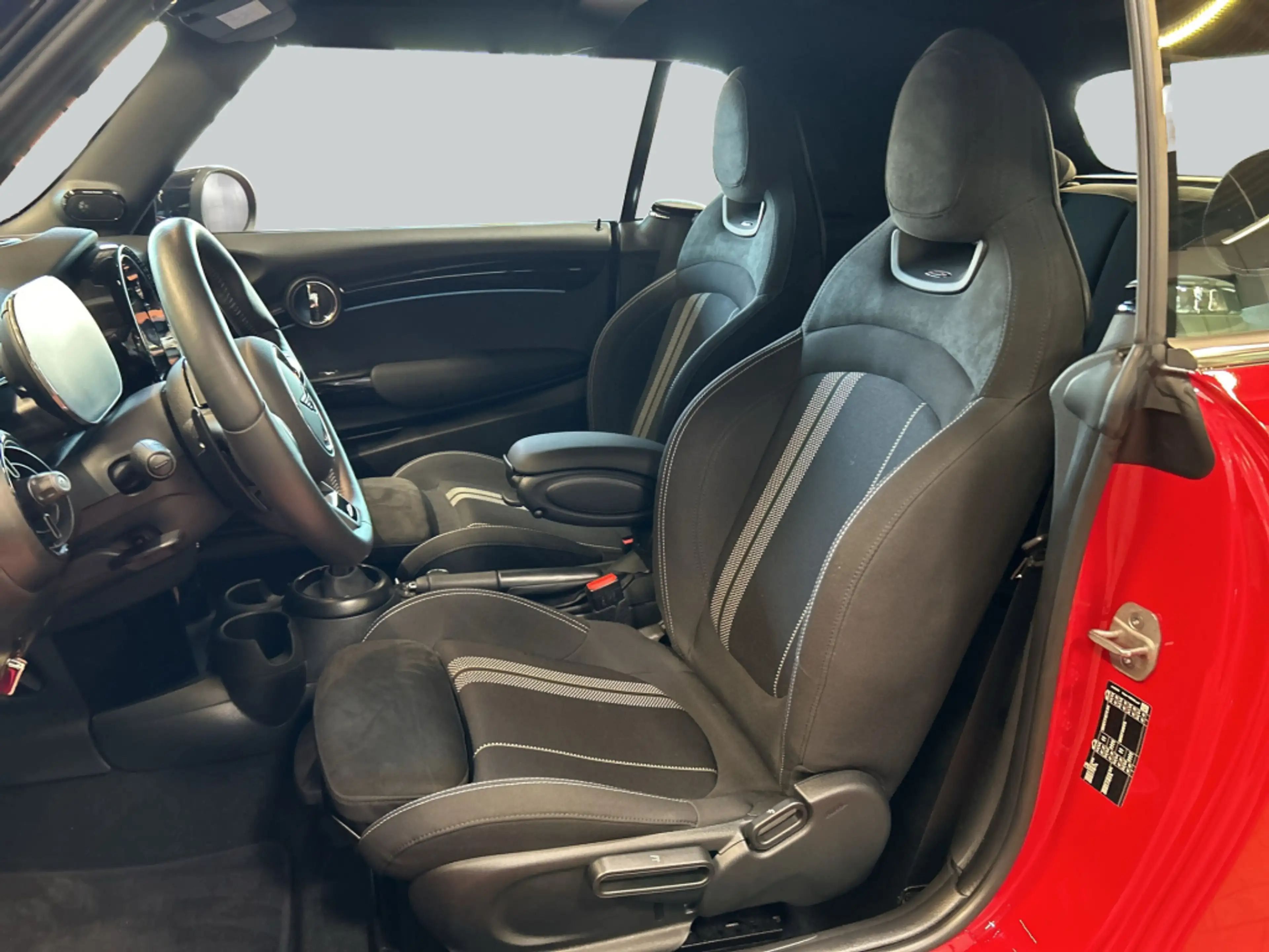 MINI Cooper S Cabrio Cooper S JCW Trim SHZ, Rückfahrkamera — photo 11