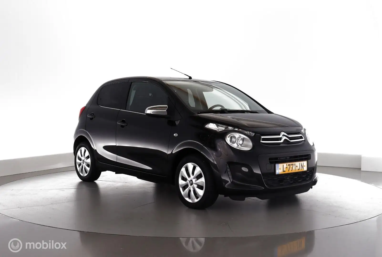 Citroen C1 1.0 VTi 72PK Feel Pack Comfort Cruisecontrol|airco Zwart - 2