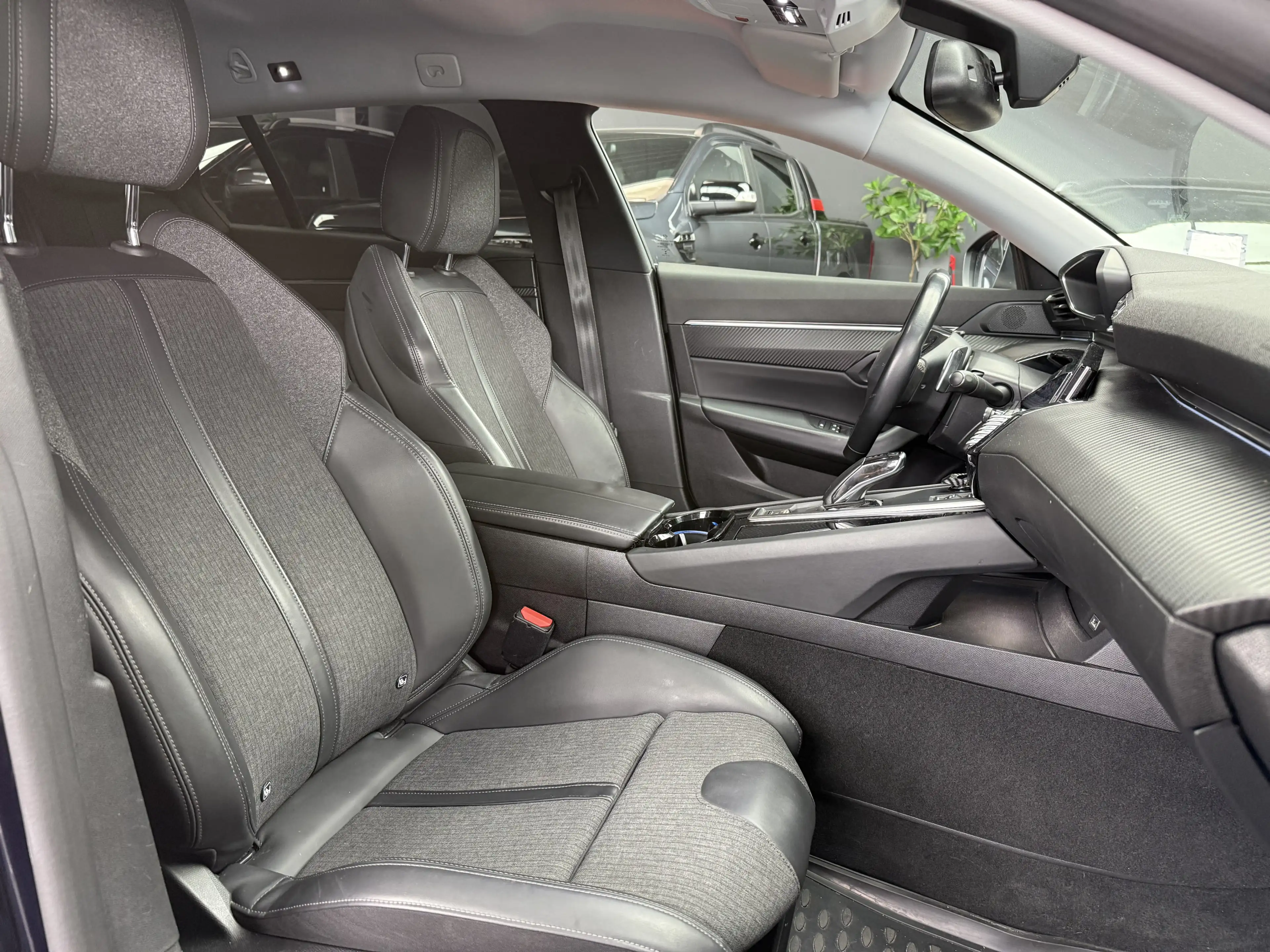 Peugeot 508 SW Allure   EXPORT  SHZ   LED  Fahr-Assist — photo 9