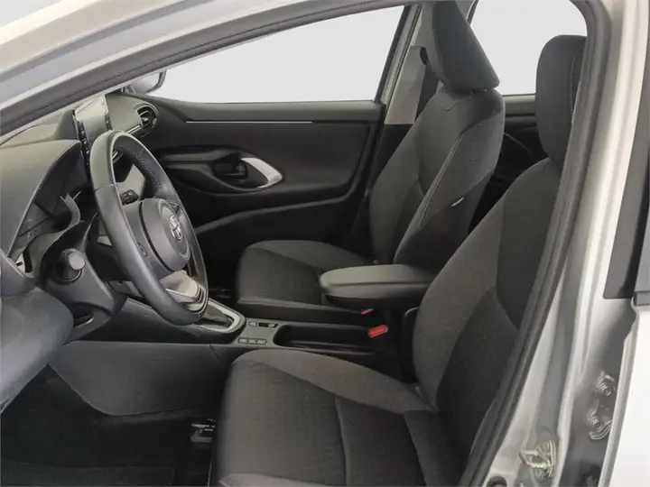 Toyota Yaris Cross 1.5 120H Active Tech 2023, foto 12