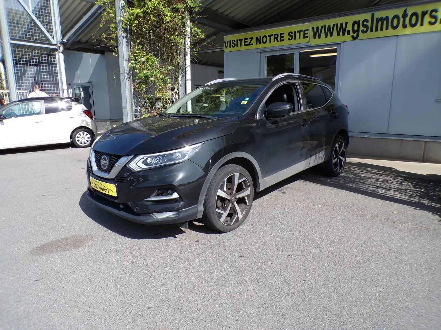 Nissan Qashqai 1.3DIG-T 140cv noir 01/21 84951km Airco GPS Cruise Zwart - 1