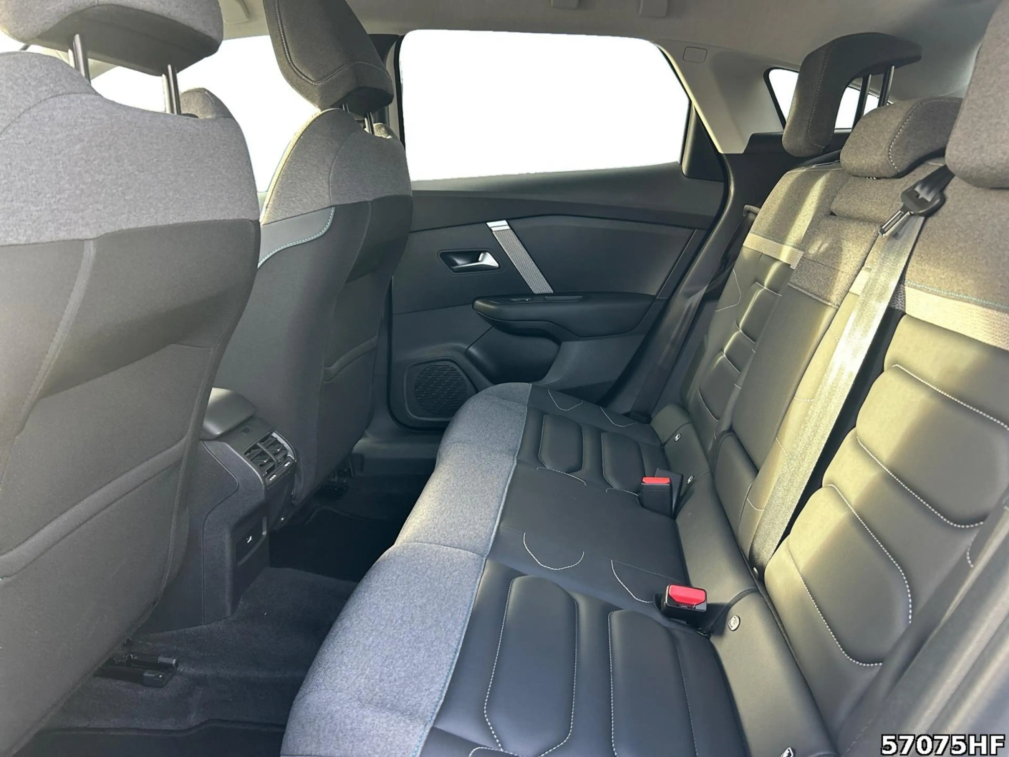 Citroen C4 Shine +HEADUP+360KAMERA+CARPLAY+TOTWINKEL+ — photo 12