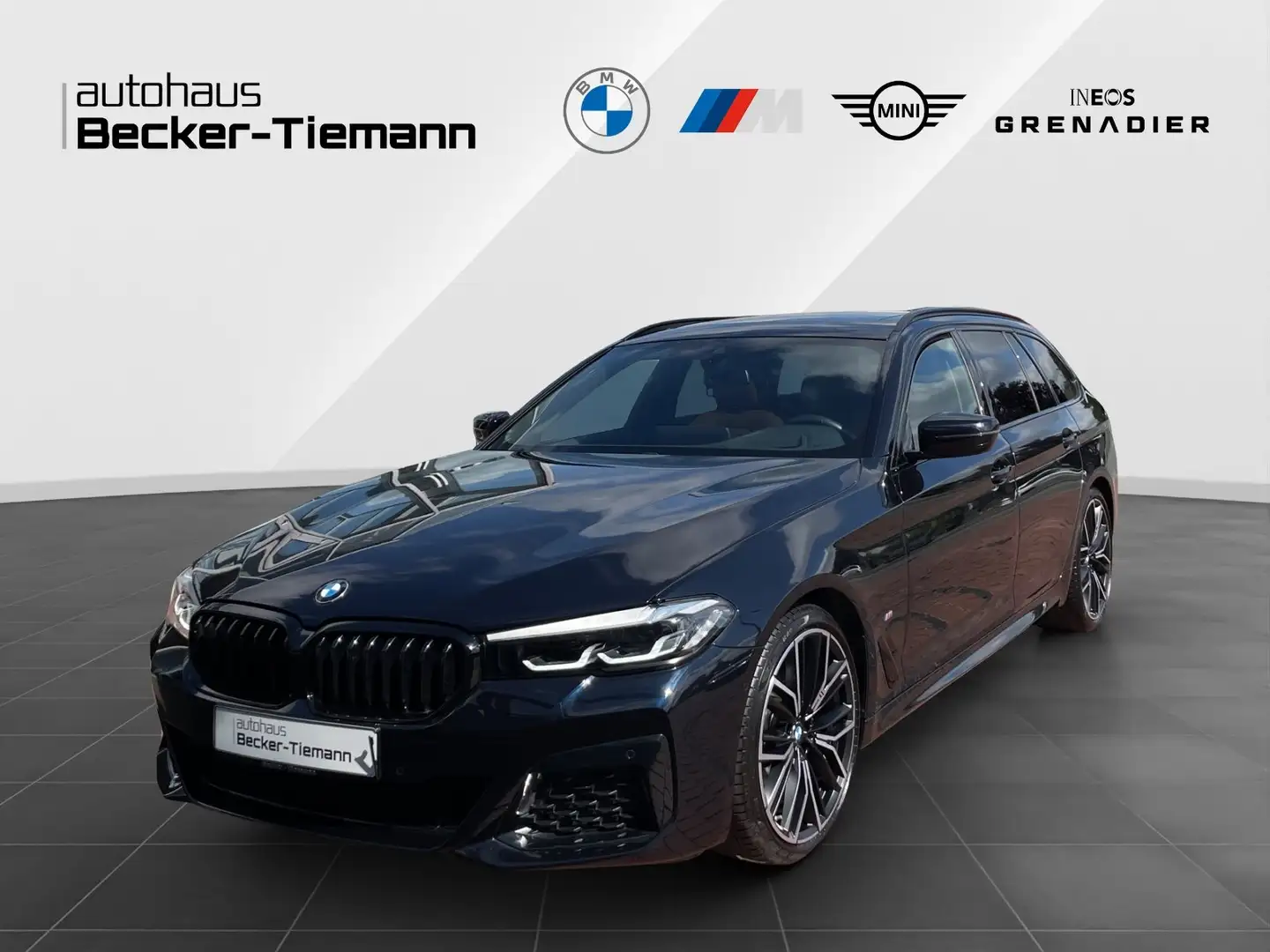 BMW 520 i Touring MPaket | Panorama | HUD | Kamera | DAB | Schwarz - 1