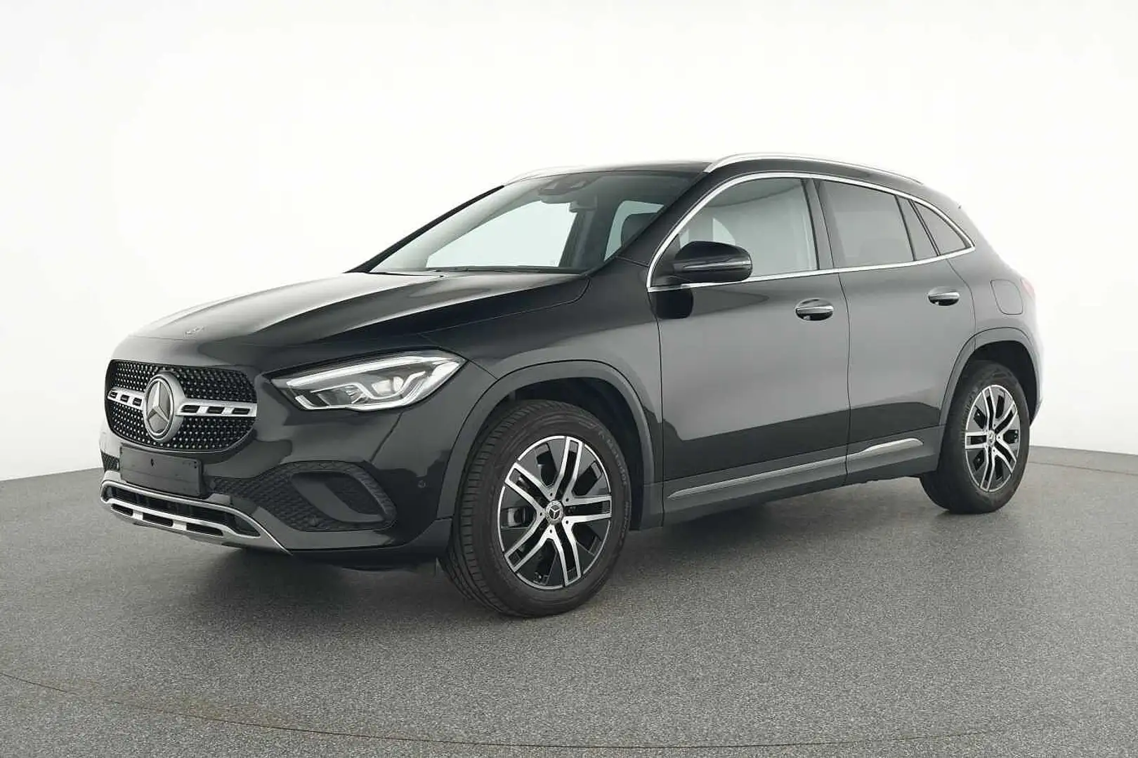 Mercedes-Benz GLA 180 Zwart - 1
