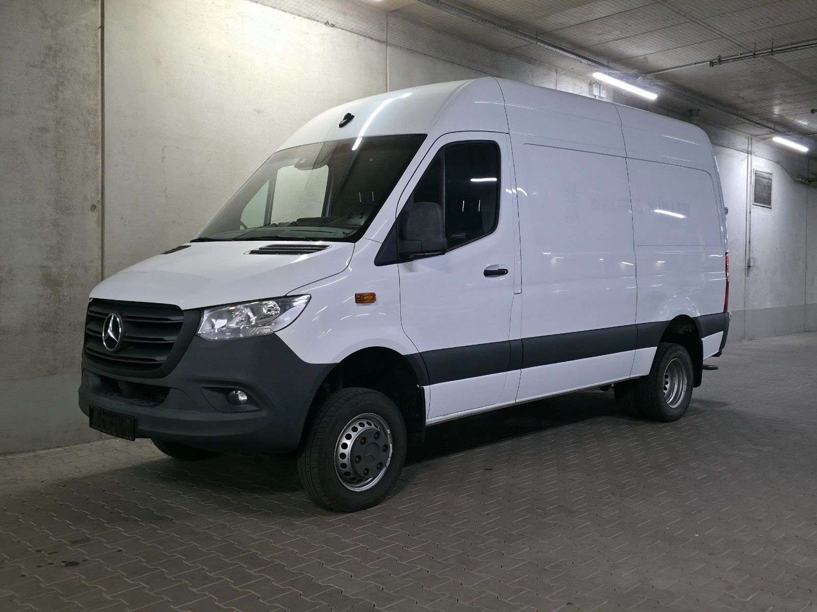 Second hand Mercedes Benz Sprinter 