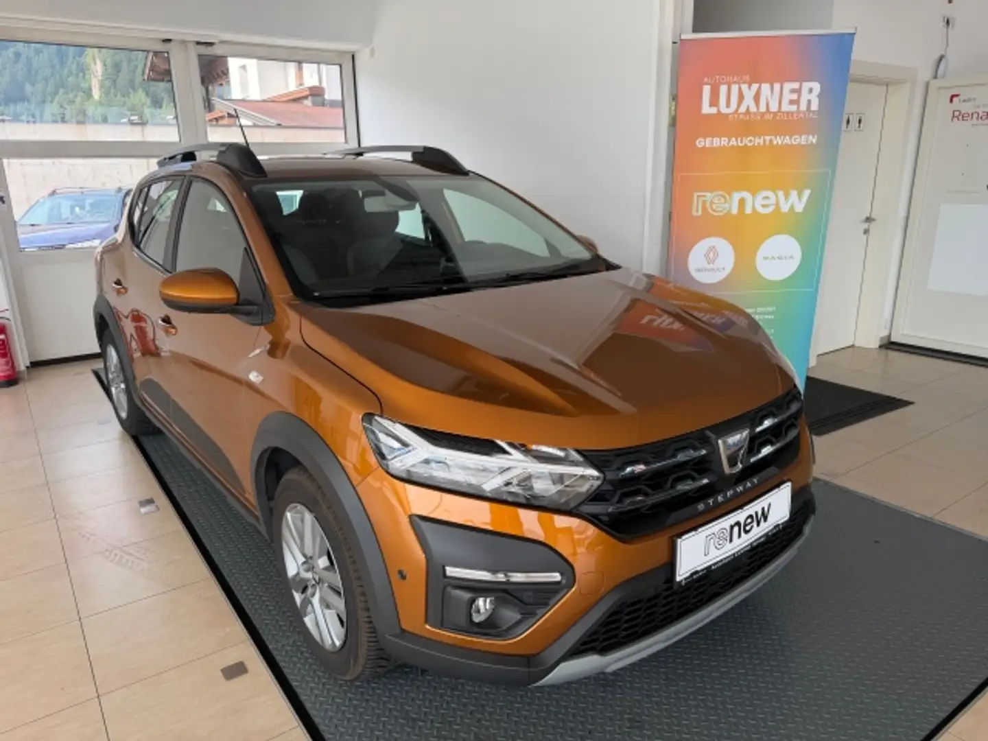 Dacia Sandero SanderoStepComfTCE90 Orange - 1