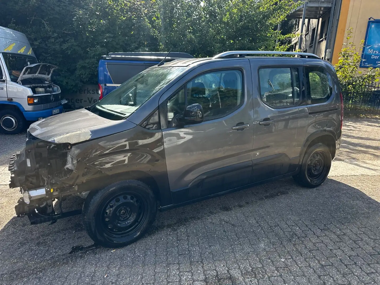 Peugeot Rifter BlueHDi 100 Allure L1 Braun - 1