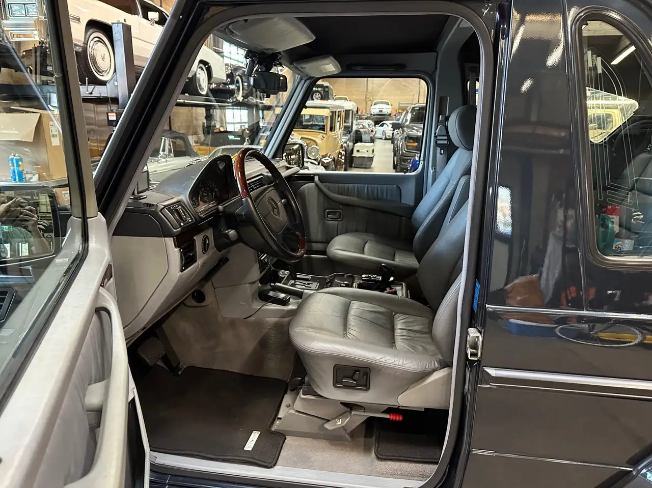 Mercedes-Benz G-Class снимка Mercedes-Benz G-Class