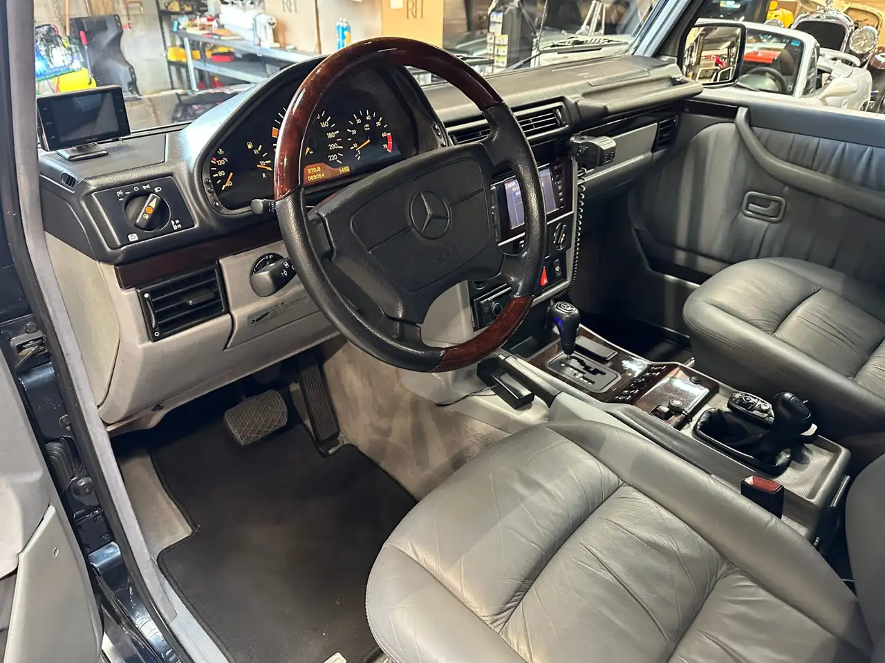 Mercedes-Benz G-Class снимка Mercedes-Benz G-Class