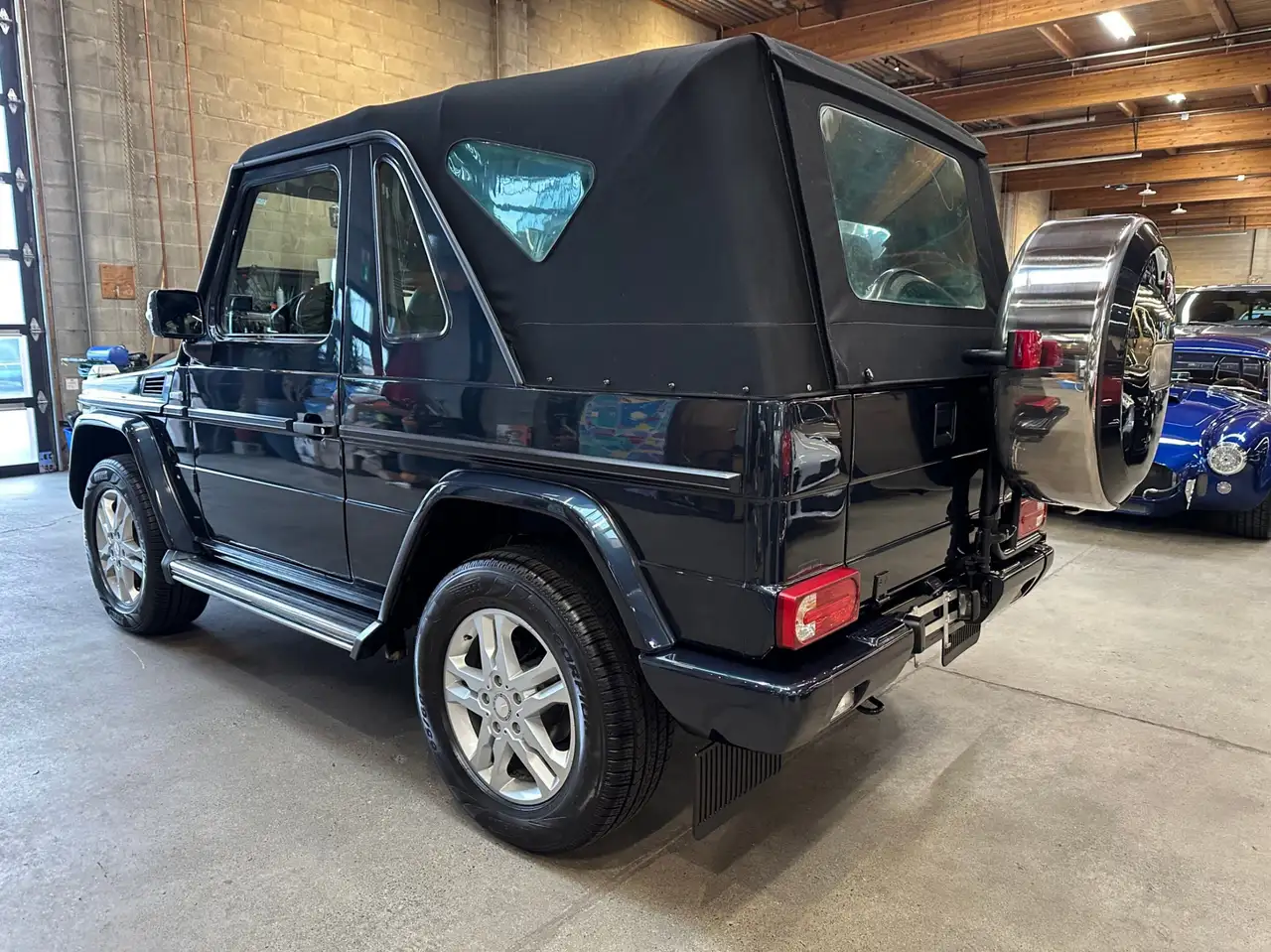 Mercedes-Benz G-Class снимка Mercedes-Benz G-Class