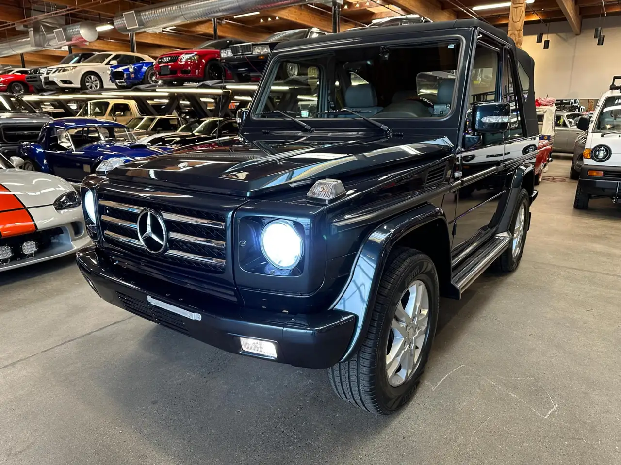 Mercedes-Benz G-Class снимка Mercedes-Benz G-Class