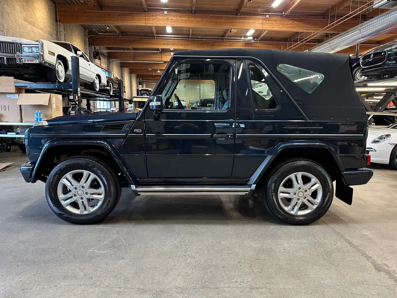 Mercedes-Benz G-Class снимка Mercedes-Benz G-Class