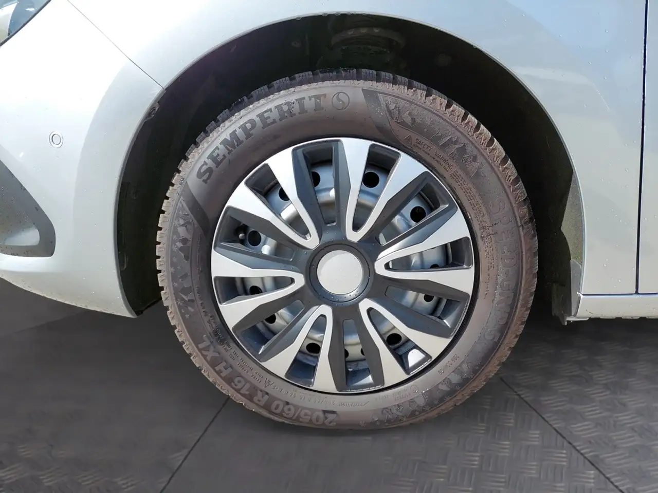 Mercedes-Benz T-Class 180d Progressive Aut. 13