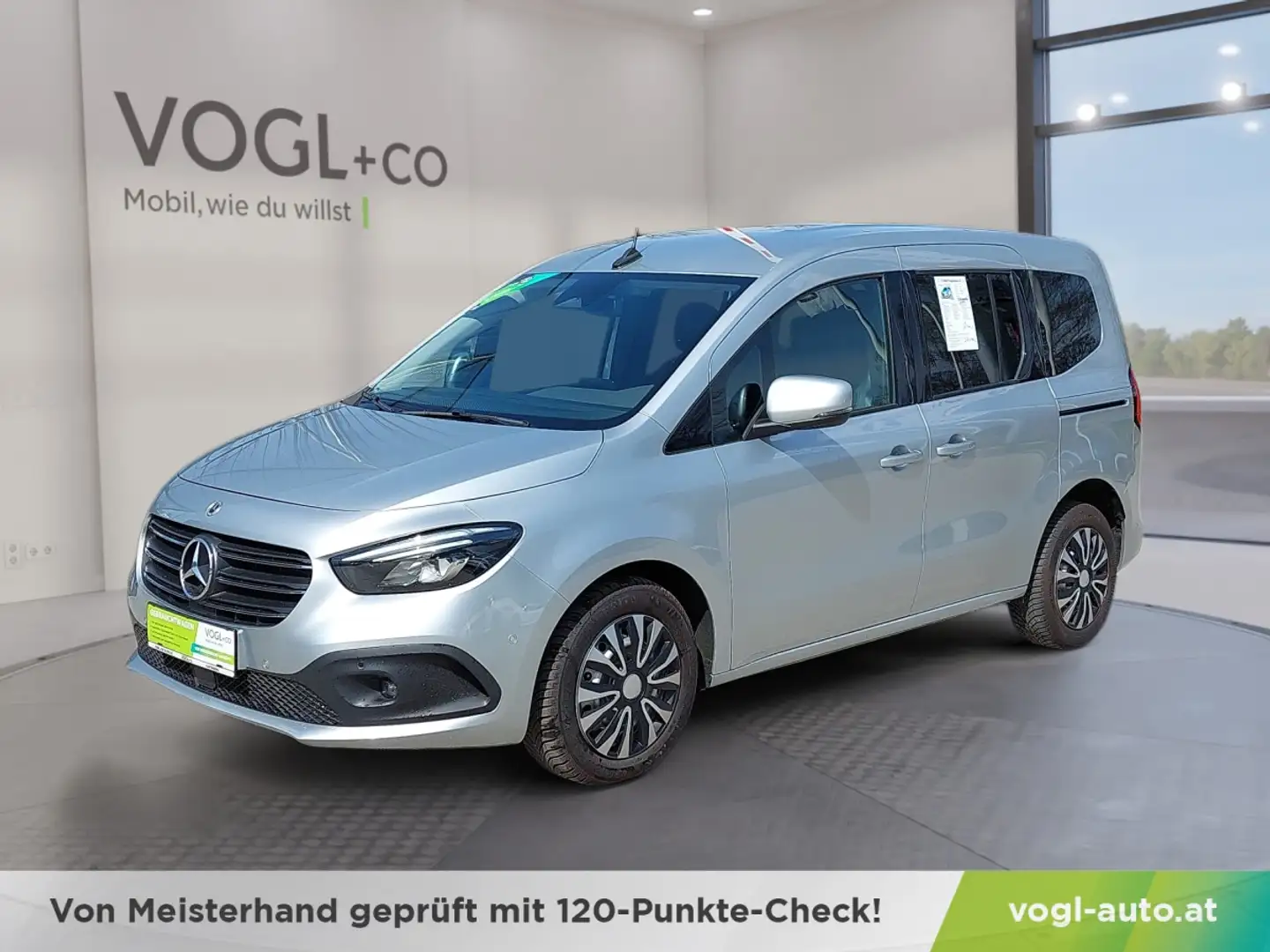 Mercedes-Benz T-Klasse 180d Progressive Aut. Schwarz - 1