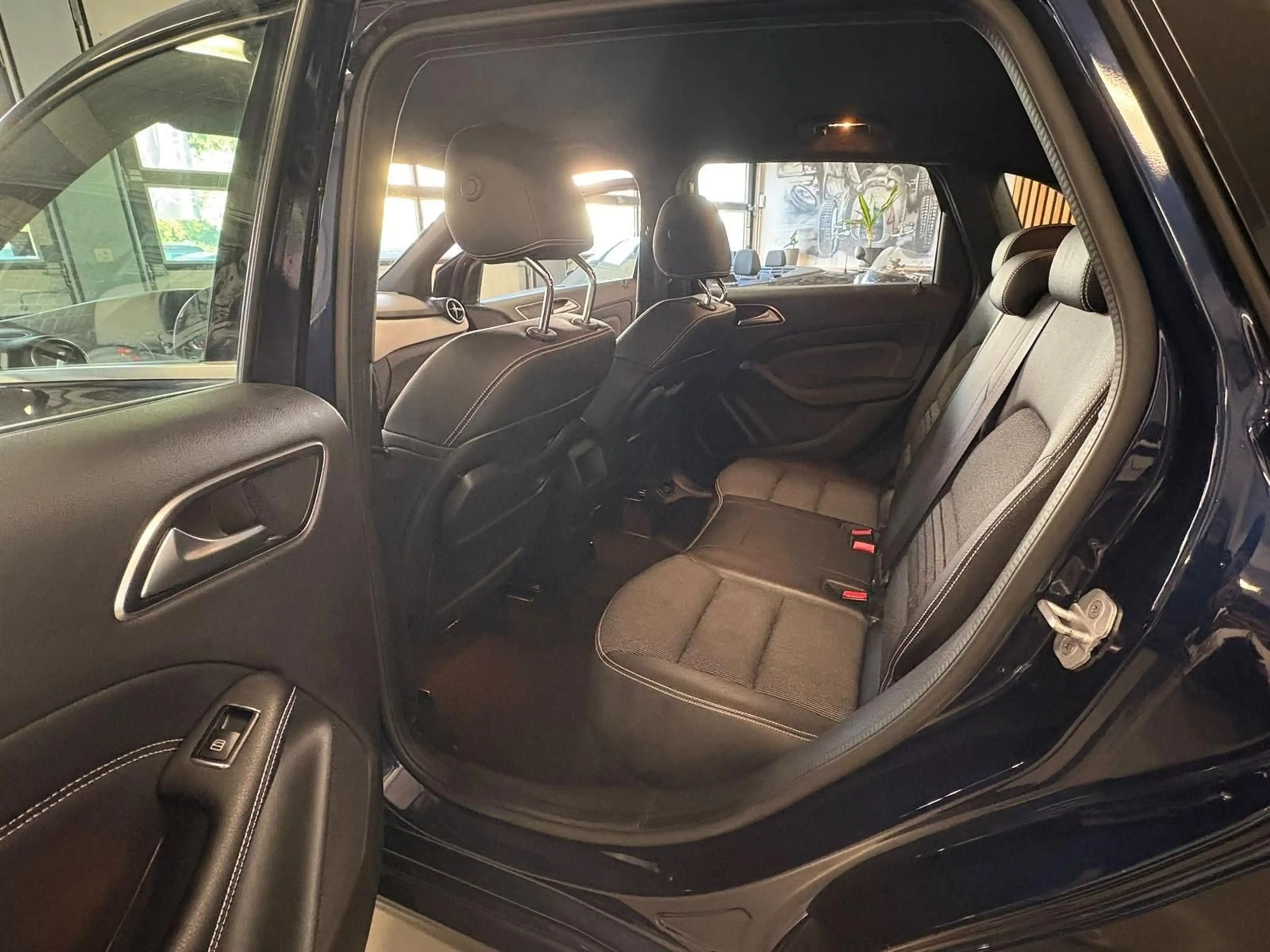 Mercedes-Benz B 200 d 2.1 CDI Edition-B LED NAVI — photo 13