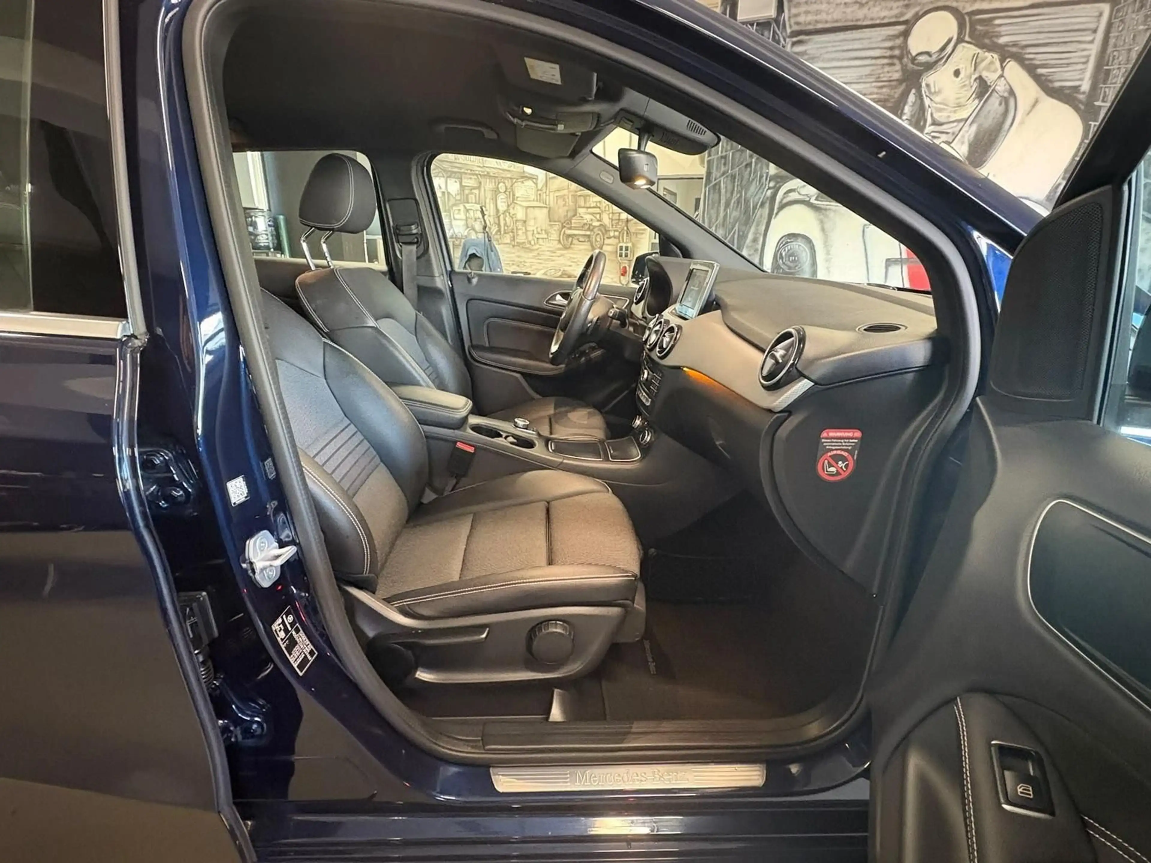 Mercedes-Benz B 200 d 2.1 CDI Edition-B LED NAVI — photo 14