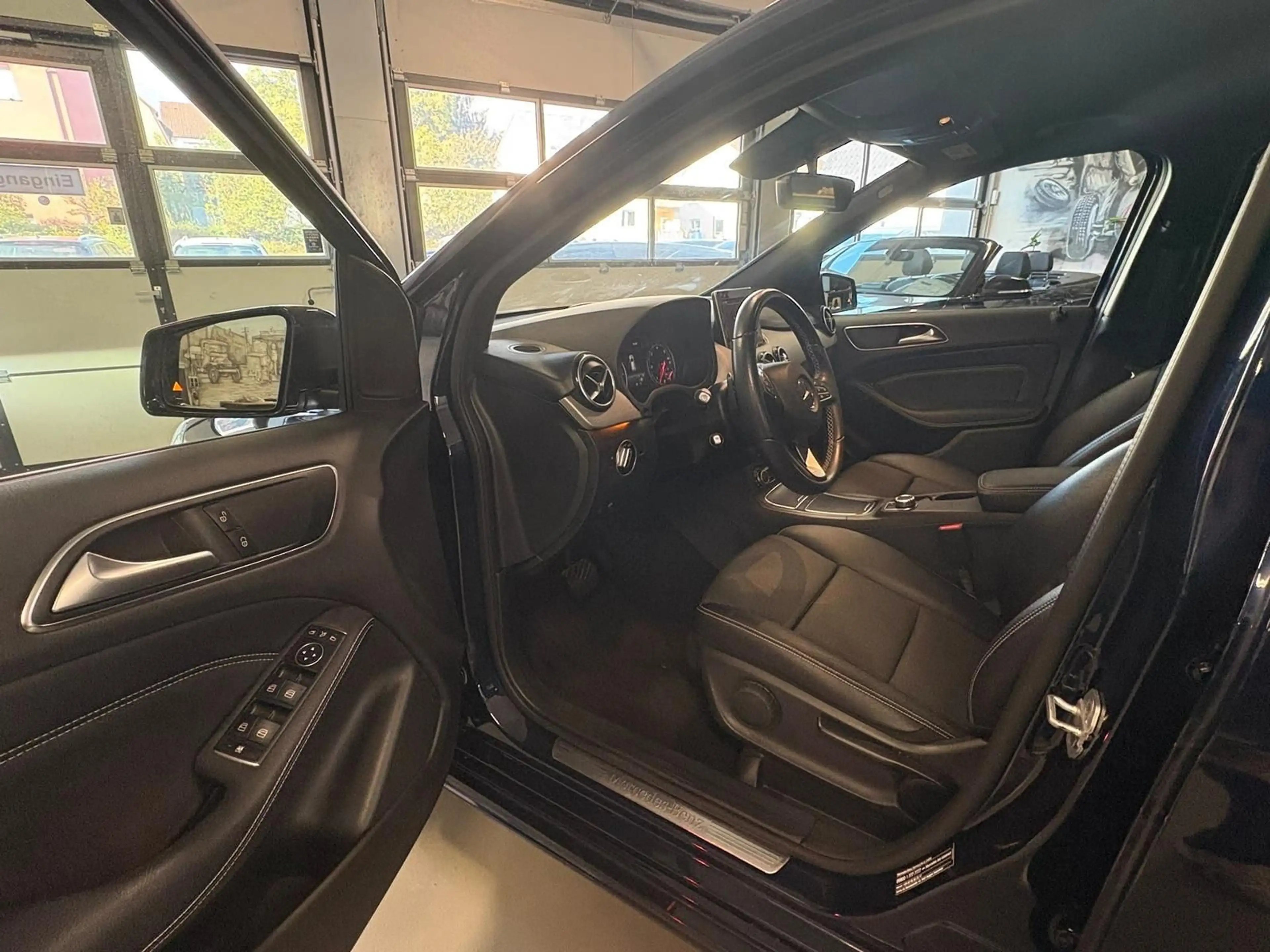 Mercedes-Benz B 200 d 2.1 CDI Edition-B LED NAVI — photo 15