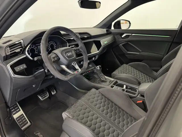 Audi RS Q3 2,5 TFSI quattro S-troni *RS Fahrwerk / RS Abgasanlage* Ansicht 7