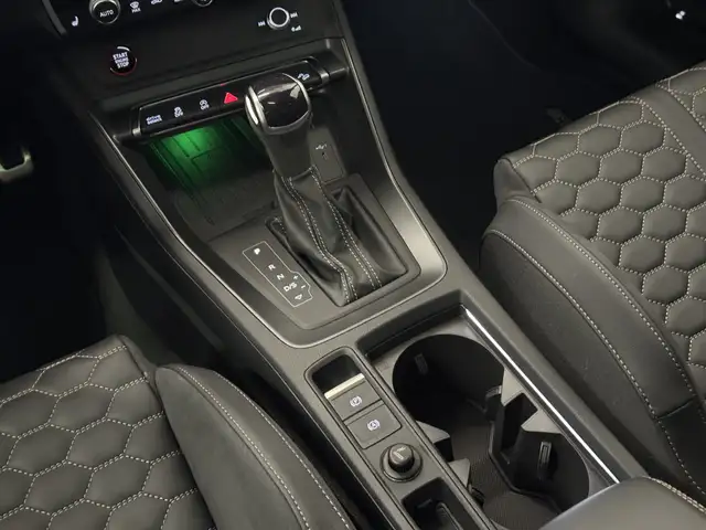 Audi RS Q3 2,5 TFSI quattro S-troni *RS Fahrwerk / RS Abgasanlage* Ansicht 12