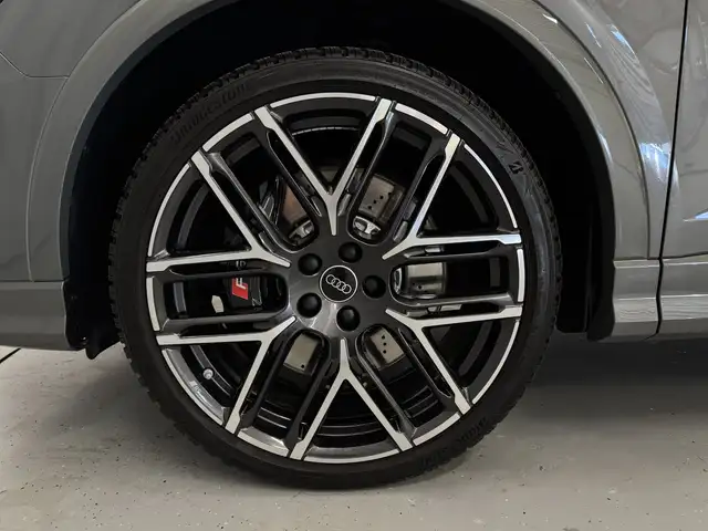 Audi RS Q3 2,5 TFSI quattro S-troni *RS Fahrwerk / RS Abgasanlage* Ansicht 20