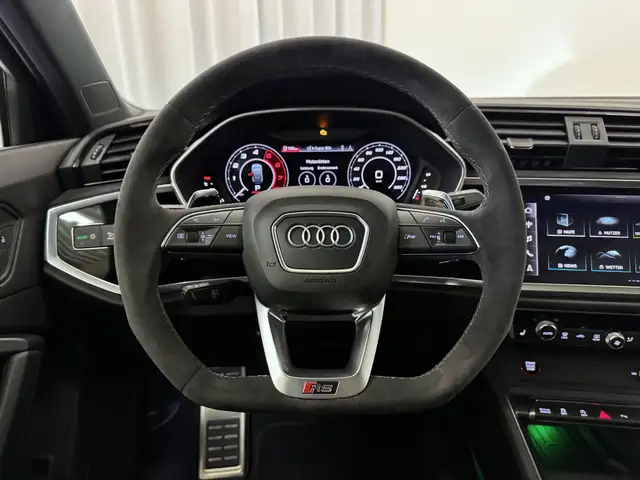 Audi RS Q3 2,5 TFSI quattro S-troni *RS Fahrwerk / RS Abgasanlage* Ansicht 10