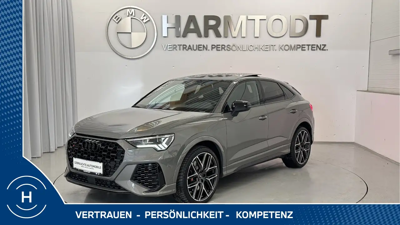 Audi RS Q3 2,5 TFSI quattro S-troni *RS Fahrwerk / RS Abgasanlage*