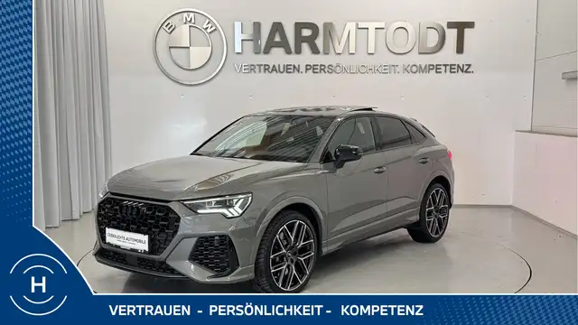 Audi RS Q3 2,5 TFSI quattro S-troni *RS Fahrwerk / RS Abgasanlage* Ansicht 1