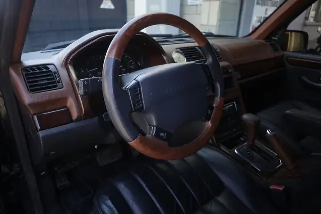 Land Rover Range Rover view 16