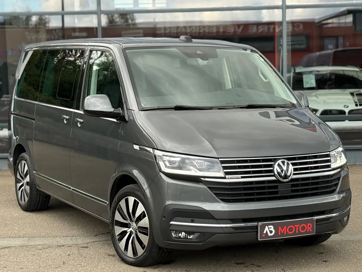 Volkswagen T6.1 Multivan 2.0TDI BOITE AUTO DSG 4MOTION 204CV 7PL ACC FULL Gris - 1