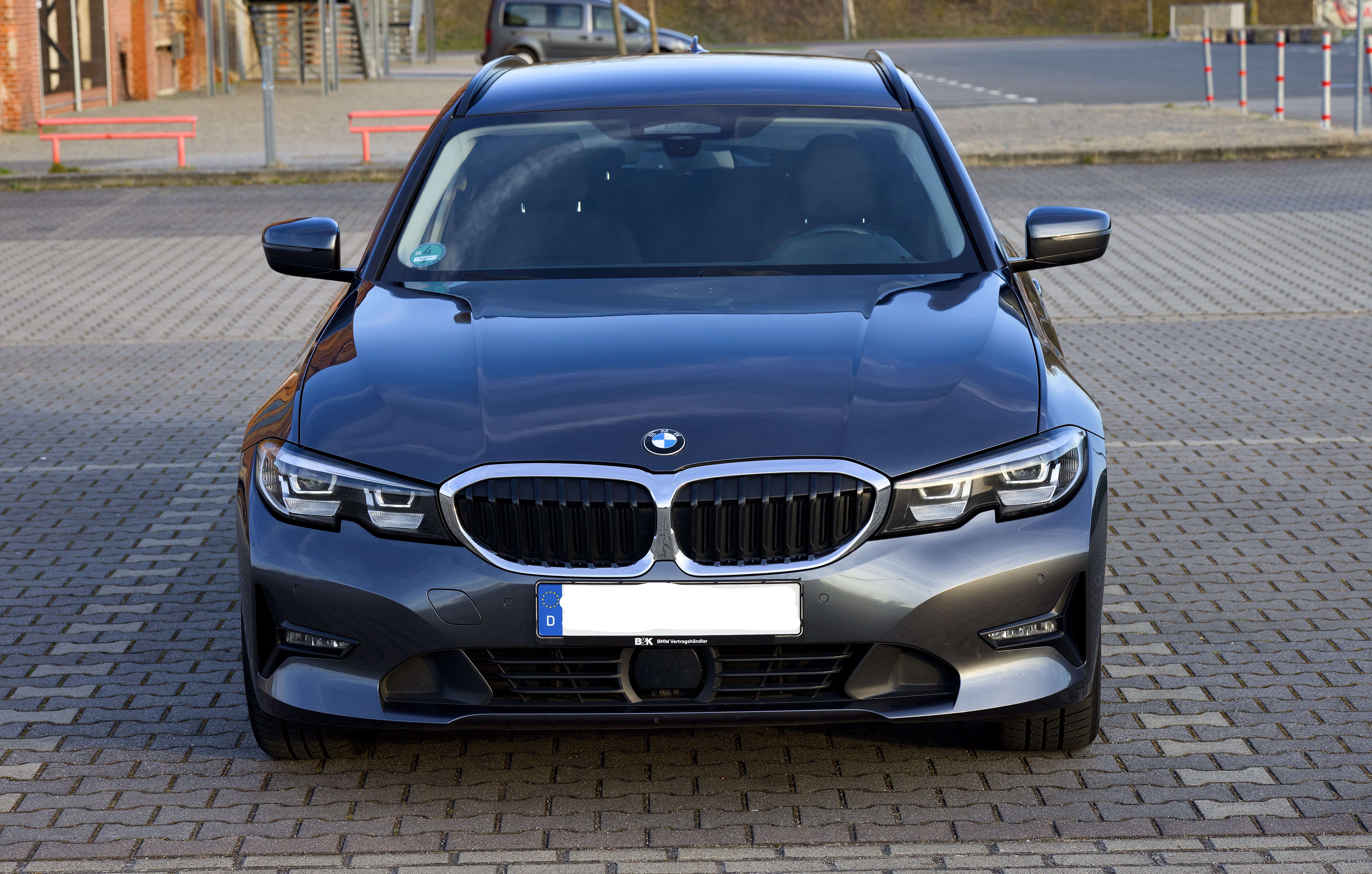 Second hand Bmw 3 Series 320