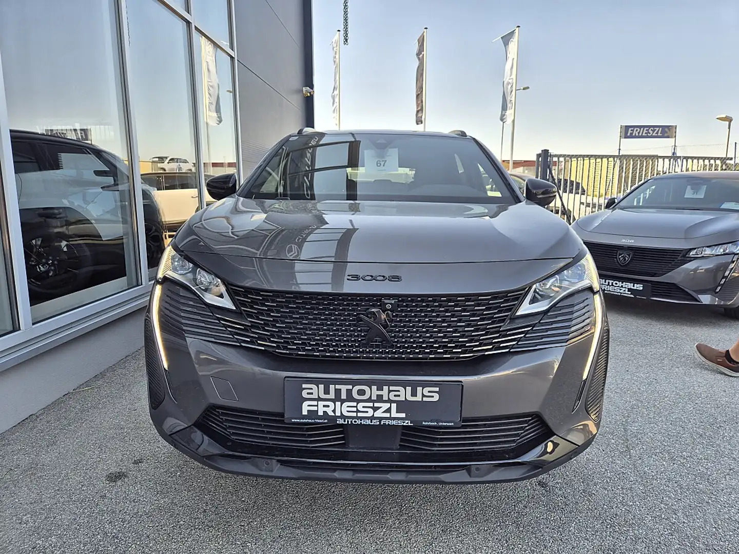 Peugeot 3008 1.6 Hybrid4 300 GT (EURO 6d) Grau - 2
