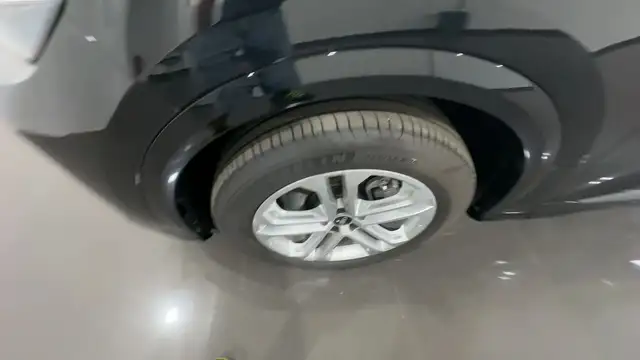 Audi Q5 view 13