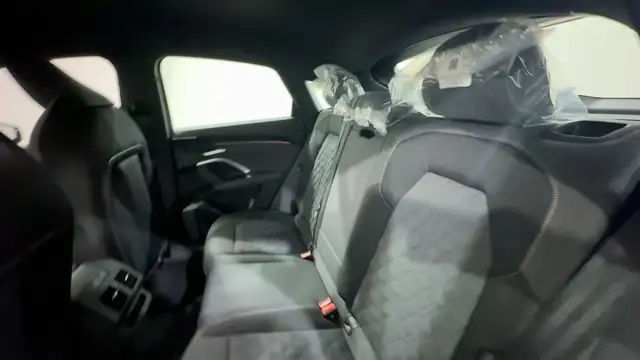 Audi Q5 view 17