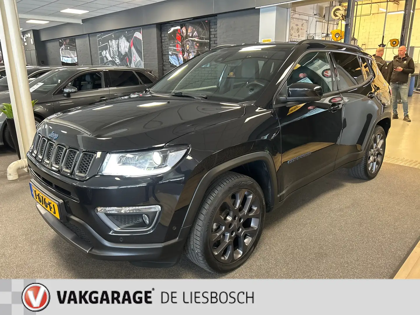 Jeep Compass 4xe 240 Plug-in Hybrid Electric S / Alpine / stoel Schwarz - 2