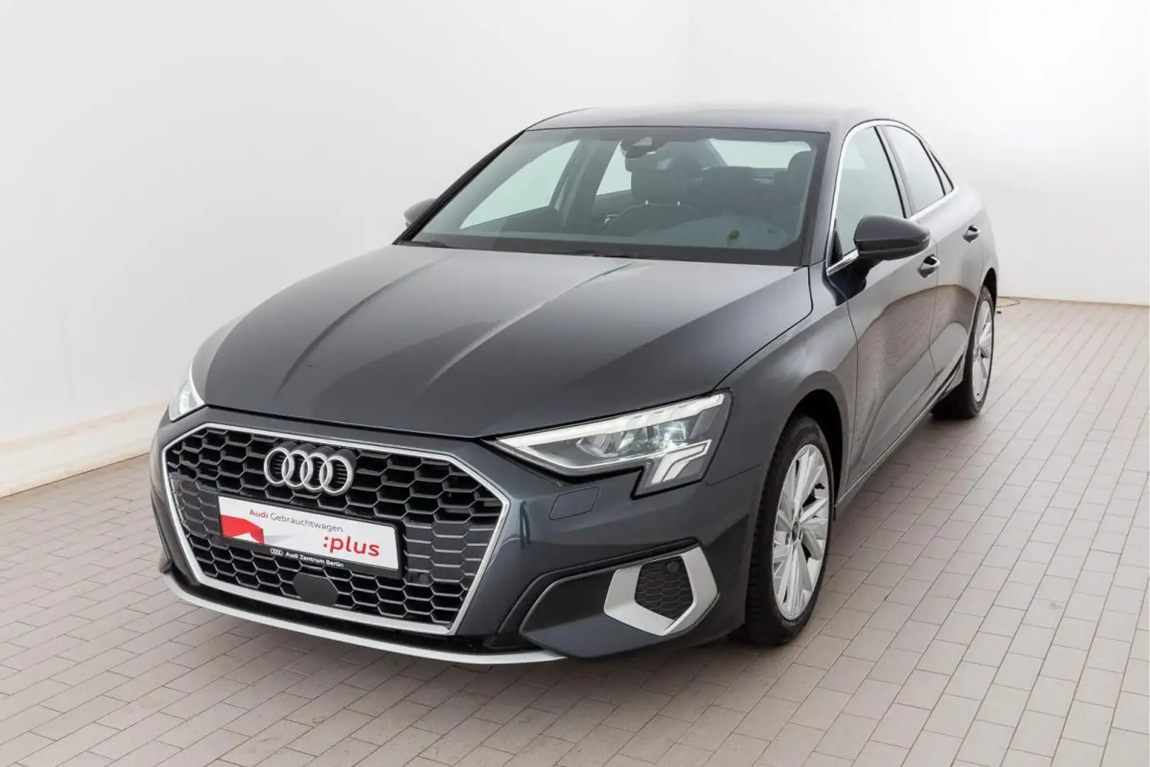 Audi A3 Limousine advanced 30 TDI S tr. AHK PDC RFK Grau - 2
