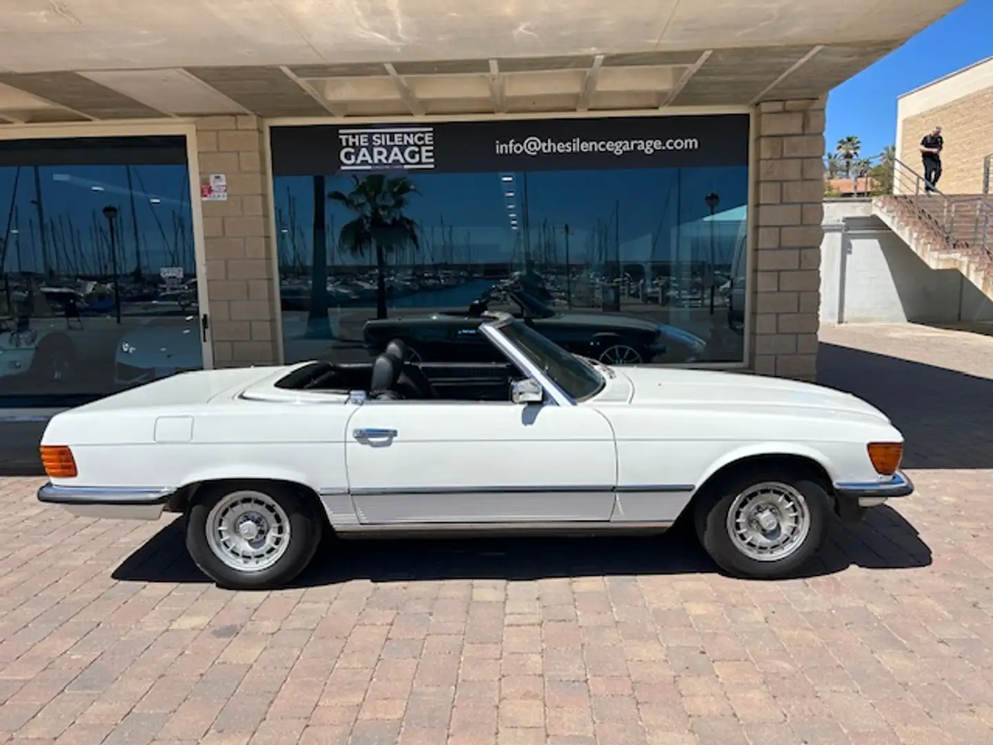 Mercedes-Benz MERCEDES-BENZ 280 SL (107) Descapotable  Manual de Bílá - 2