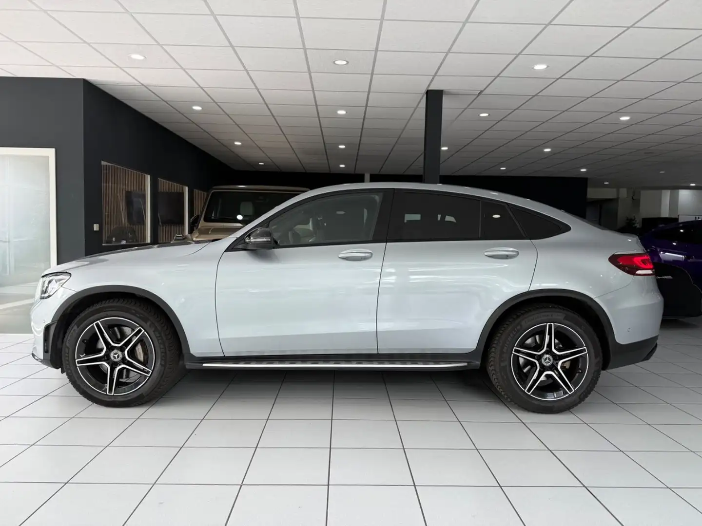 Mercedes-Benz GLC 220 d Coupe 4Matic*AMG*MBEAM*KAMERA*CARPLAY* Argent - 2