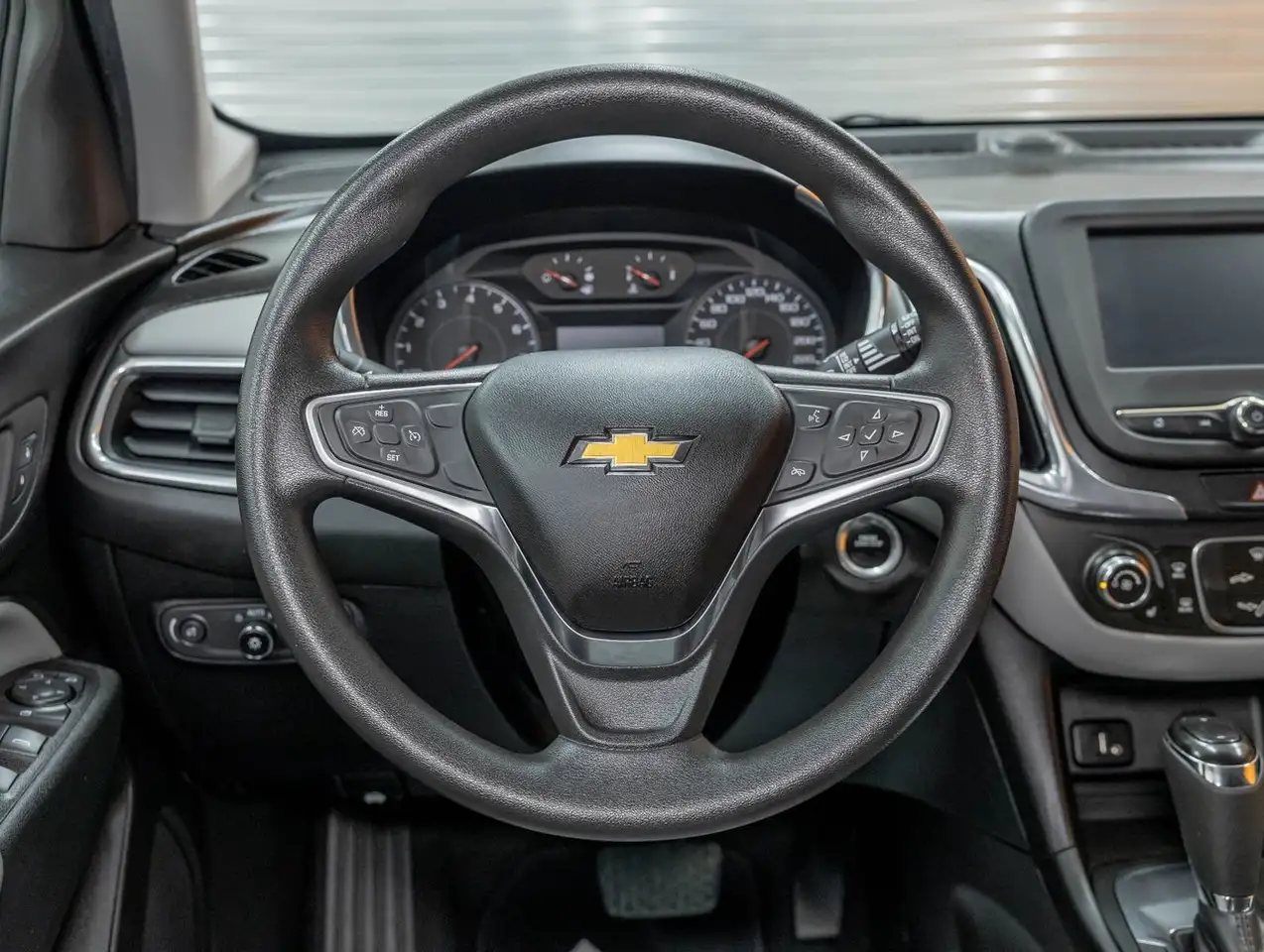 Chevrolet Equinox снимка Chevrolet Equinox