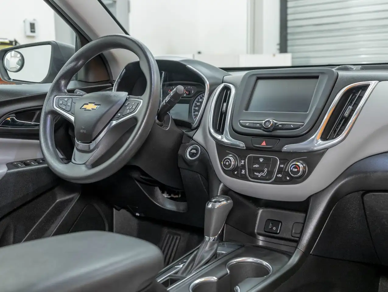 Chevrolet Equinox снимка Chevrolet Equinox