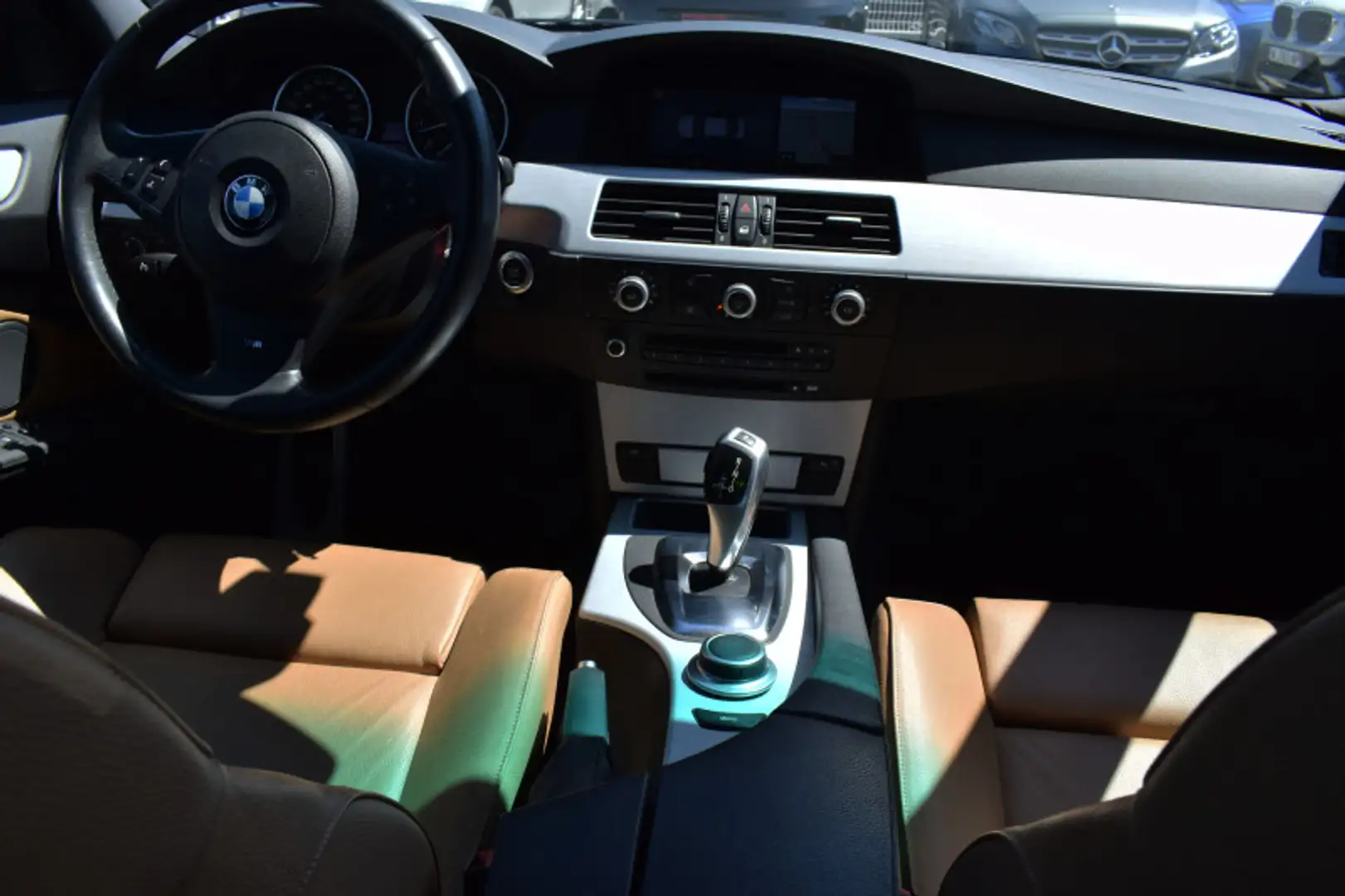 BMW 530 (E60) 530IA 272CH SPORT DESIGN Noir - 2