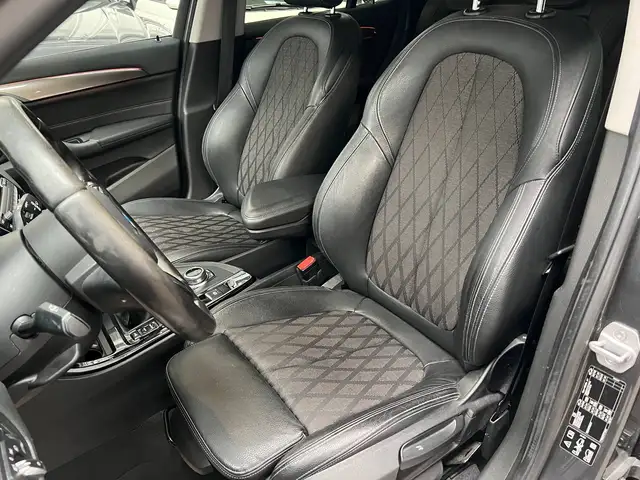 BMW X1 view 8