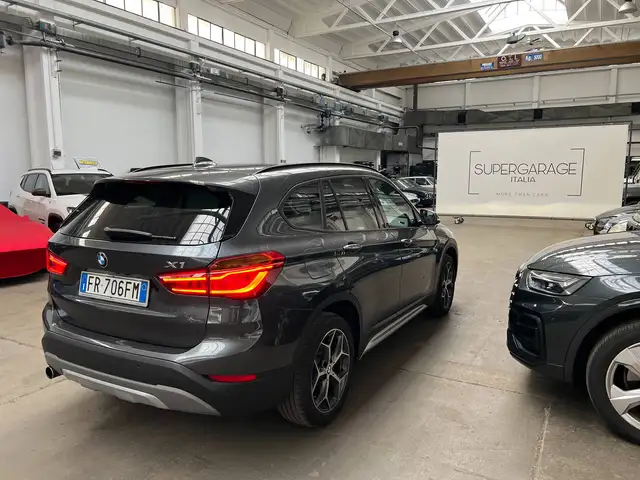 BMW X1 view 4