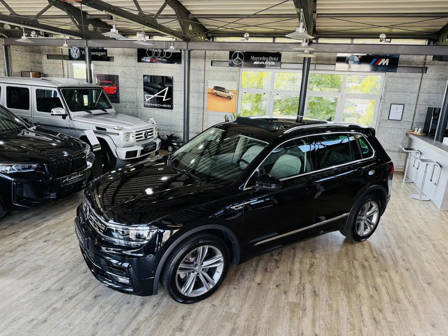 Volkswagen Tiguan R-Line DSG 4Motion*PANO*AHK*360*VIRTUAL* Noir - 2